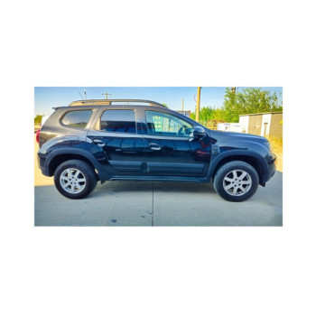 Set 12 protectii aripa si usa cu 2 protectii pentru compatibilitate cu sau fara senzori compatibile Dacia Duster II 2018->