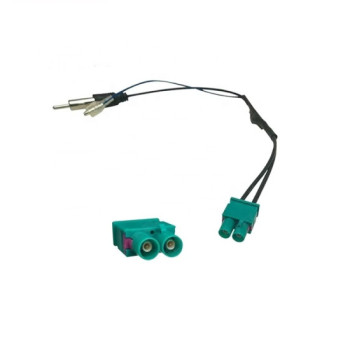 Cablu adaptor antena radio fakra dublu cu amplificator activ cu alimentare fakra Cablu adaptor antena radio fakra dublu cu amplificator activ cu alimentare fakra
