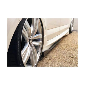 Set prelungiri ornament praguri laterale tuning  /  Lungime: 74,5 cm  / Culoare: negru lucios  