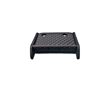 Masa de bord cu 2 suporti pentru pahare ,piele ecologica culoare Negru cusatura Rosie compatibila Renault Master 4 2020-2024 Masa de bord cu 2 suporti pentru pahare ,piele ecologica culoare Negru cusatura Rosie compatibila Renault Master 4 2020-2024