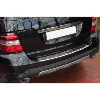 Ornament portbagaj crom Mercedes ML Klasse W164 2005-2011 CROM 1520 Ornament portbagaj crom Mercedes ML Klasse W164 2005-2011 CROM 1520